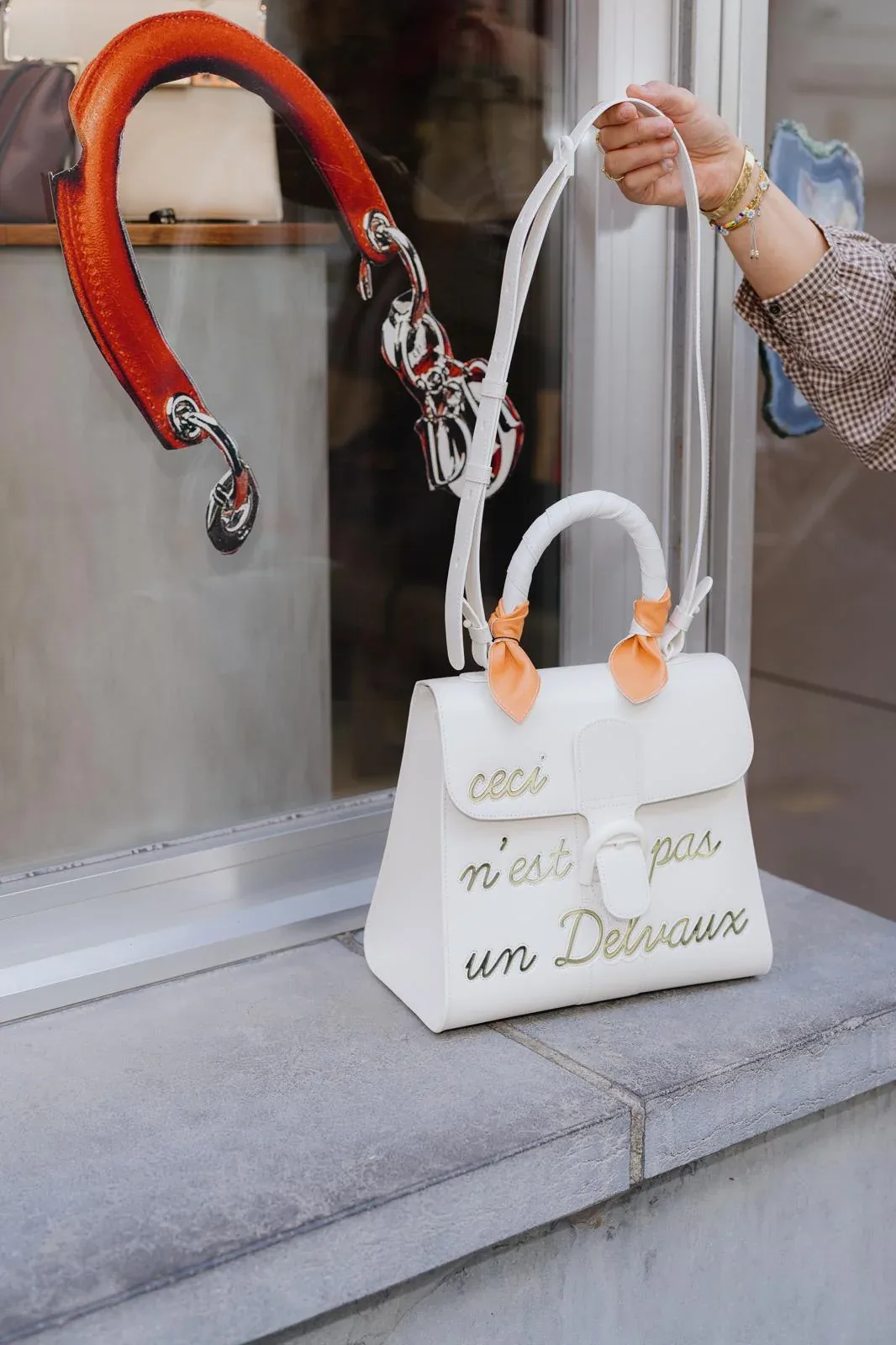 Delvaux White Brillant L Humour 2